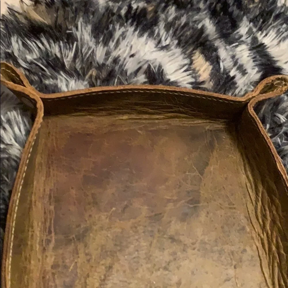 Myra rectangular leather tray, each unique